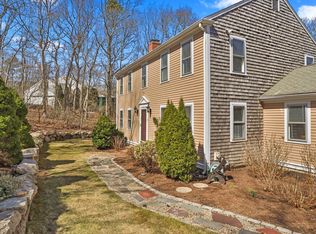 5 Overlook Dr, Sandwich, MA 02563