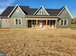 120 Autumn Ridge Ln, Kearneysville, WV 25430