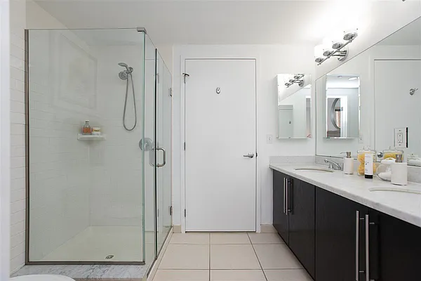 Sold by Christoph Schluender Realty | media 1