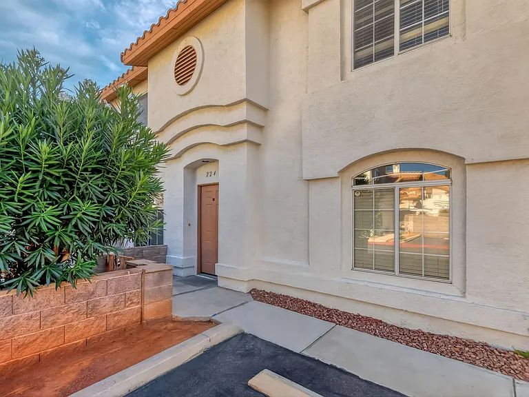 224 Star Cluster Cir — Photo 4