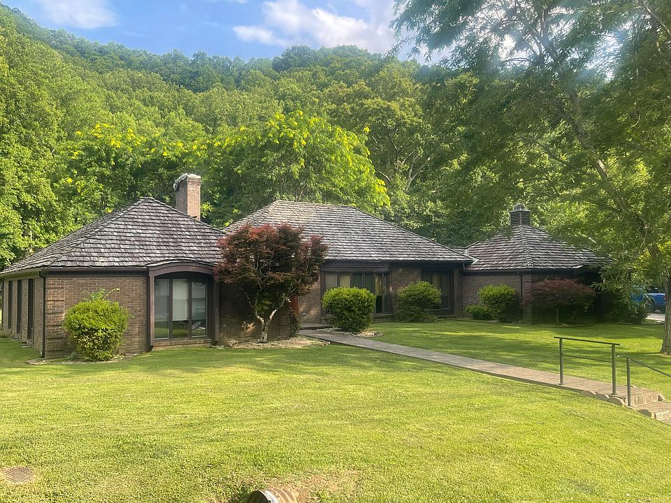 1st image of 859 Woodland Hls
