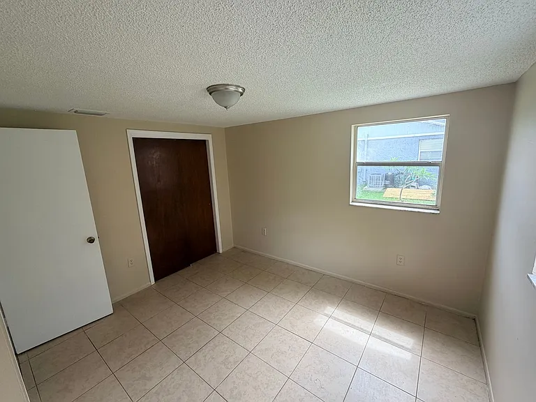 5848 Siesta Ln — Photo 11