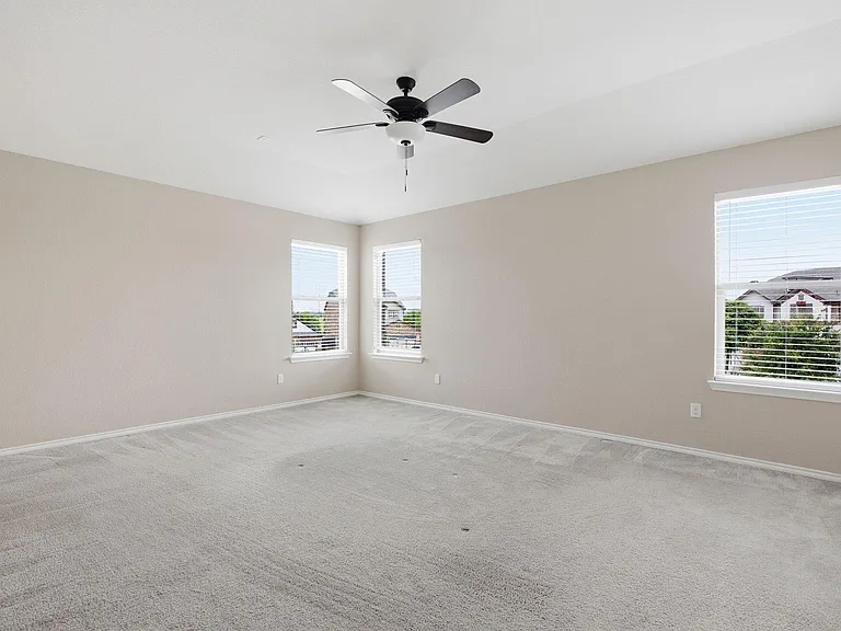 2950 E Old Settlers Blvd #29 — Photo 23