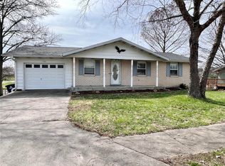 1105 Ridge Dr, Perryville, MO 63775