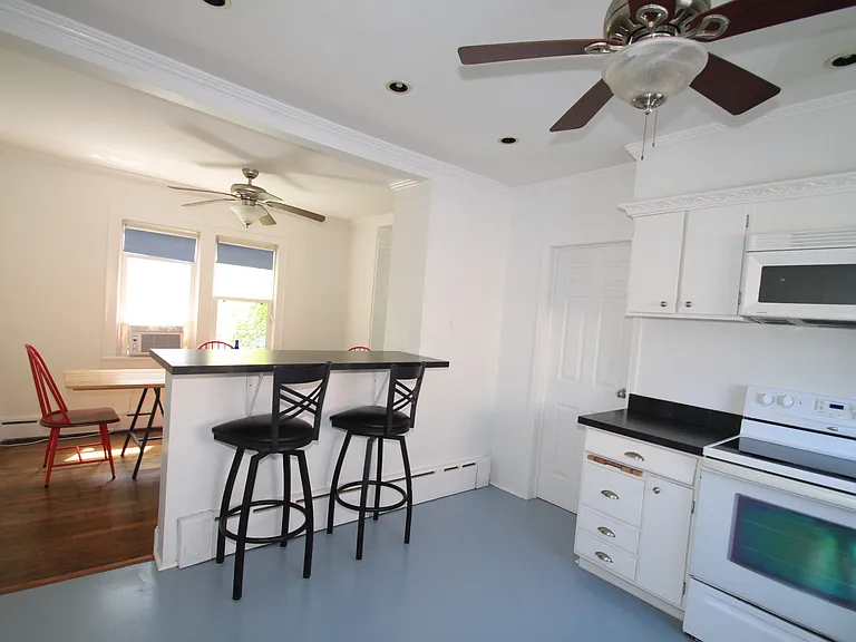38 Glenwood Blvd — Photo 10