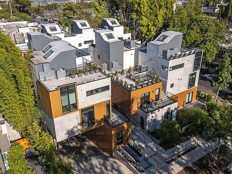 1016 N Martel Ave #Townhouse 108 — Photo 1