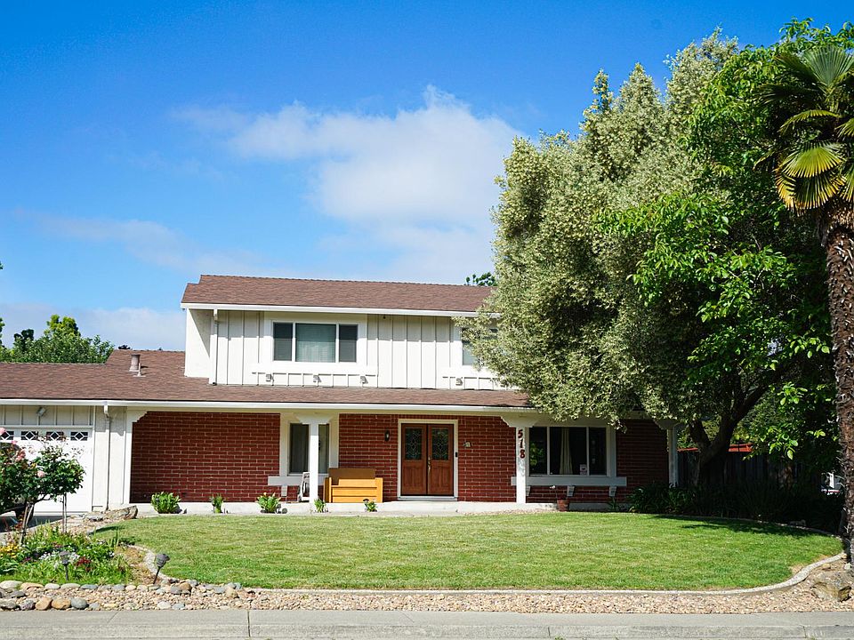 2nd image of 518 Cartagena Ln