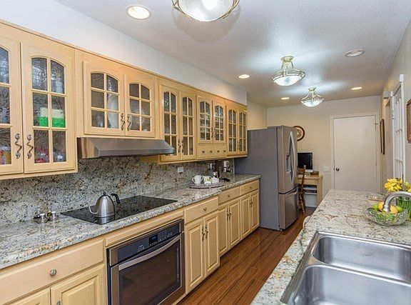 1608 Shoreline-11