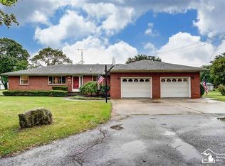 2002 Spaulding Rd, Monroe, MI 48162