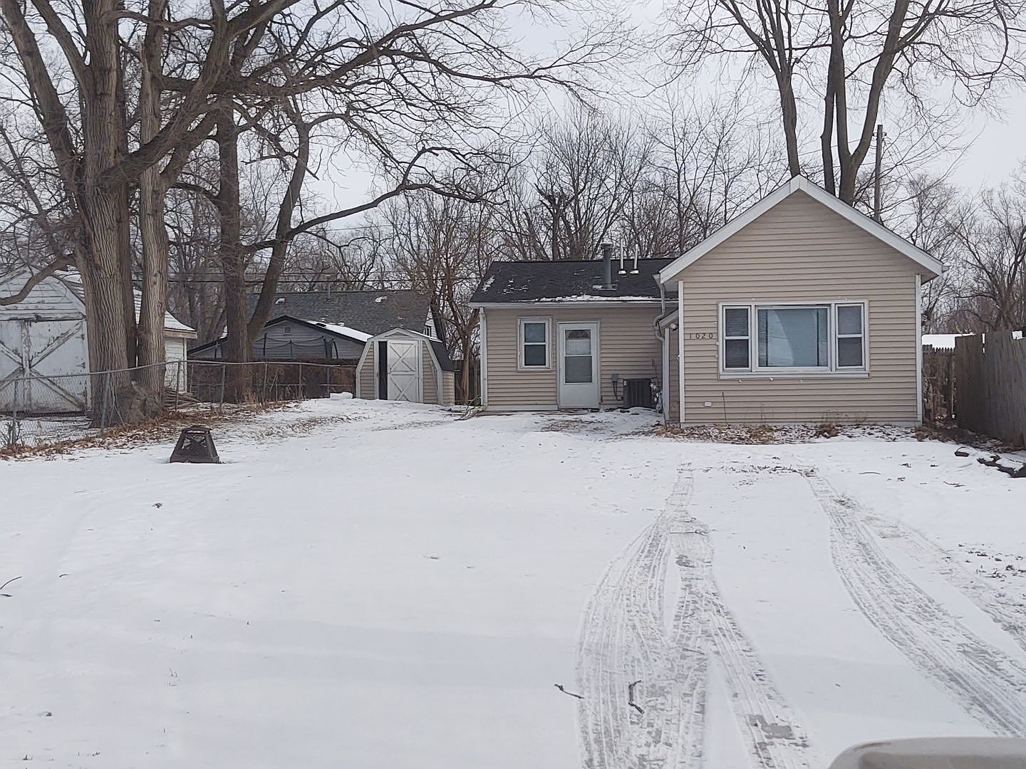 1020 7th St, Colona, IL 61241 Zillow