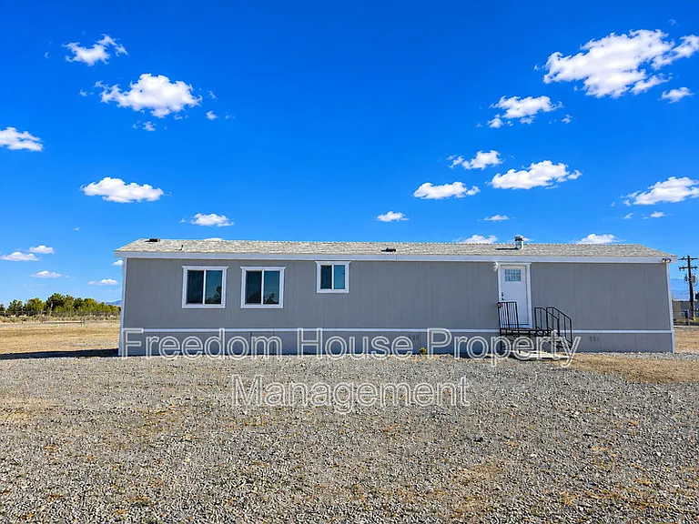 1410 E Manse Rd — Photo 3