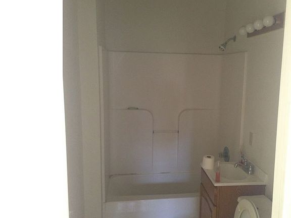 2nd image of 554 N Hoke Ave #A