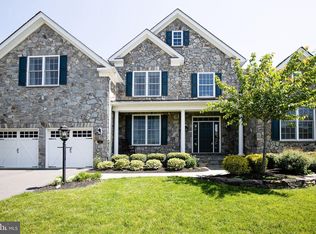 5818 Waterloo Bridge Cir, Haymarket, VA 20169
