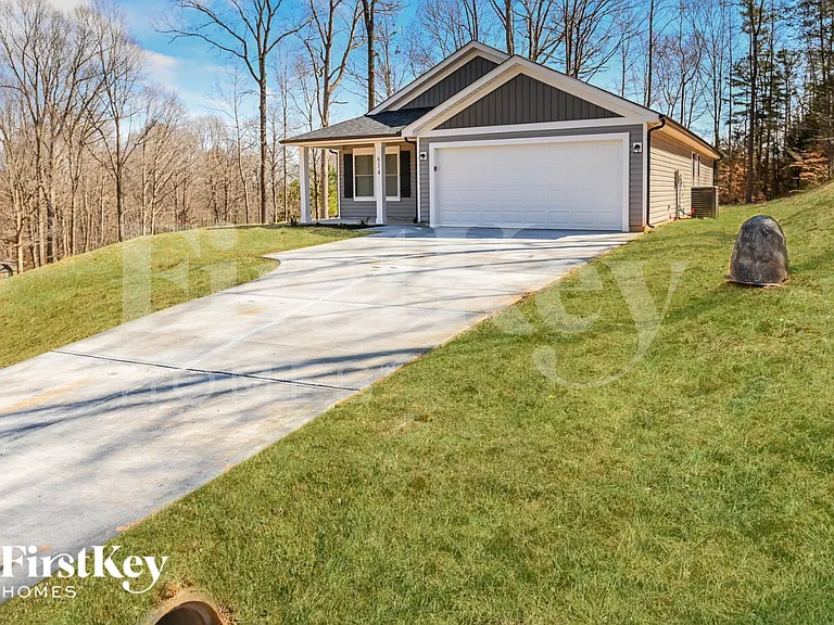 614 Forest Ridge Rd — Photo 2