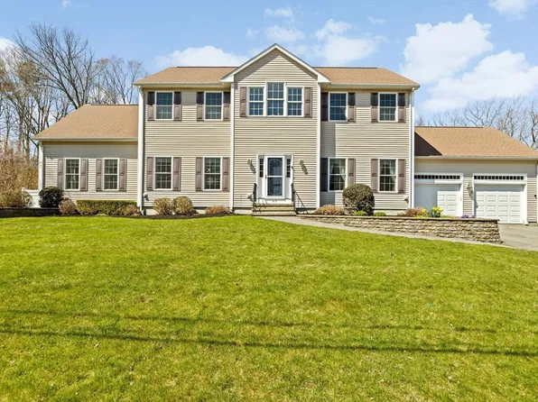 63 Crabtree Ln, Abington, MA 02351