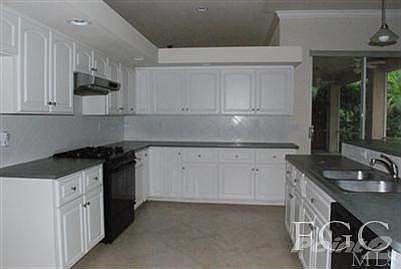 3rd image of 1034 Averly St