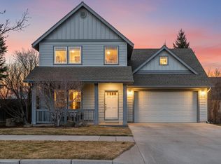 1482 NE Rumgay Ln, Bend, OR 97701