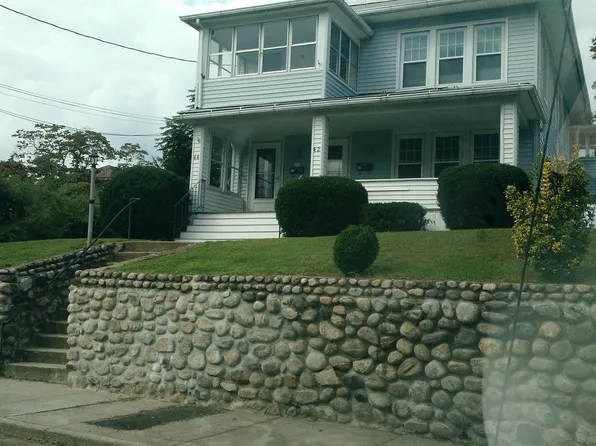 42 Holbrook Place, Ansonia, CT 06401