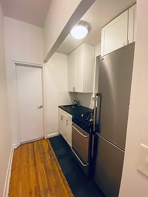 Rented by Bond New York | media 10