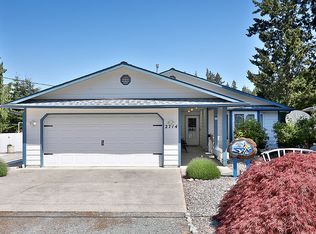 2714 Sun Vista Cir, Clinton, WA 98236
