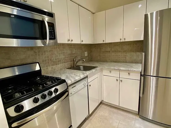 56 West 65th Street image 1 of 9