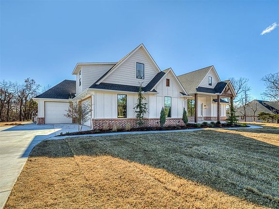 3rd image of 21200 Reserve Cir