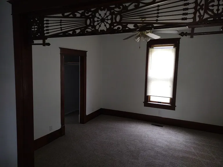 329 N Main St — Photo 7