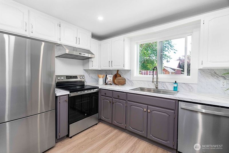 5th image of 22045 276th Avenue SE