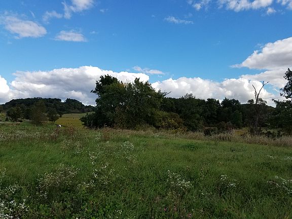 3rd image of 100 Zachary Ct