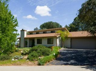 875 N Stage Coach Ln, Fallbrook, CA 92028