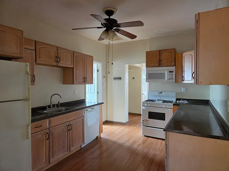 27 Passaic Ave — Photo 5
