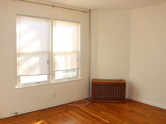 5th image of 78 Winfred Ave