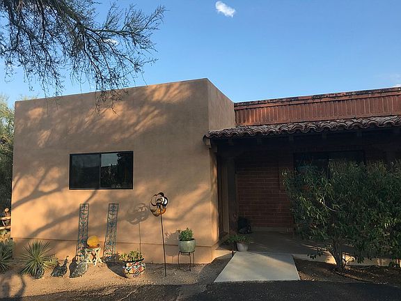 3rd image of 1225 W Calle De La Plz