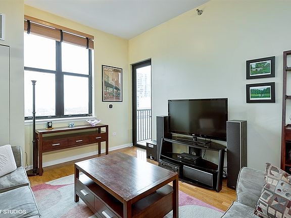 4th image of 1464 S Michigan Ave APT 606