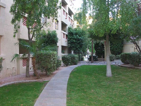Lush landscaping & walkways