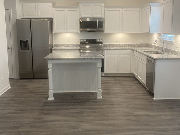 4th image of 451 Crimper Ln