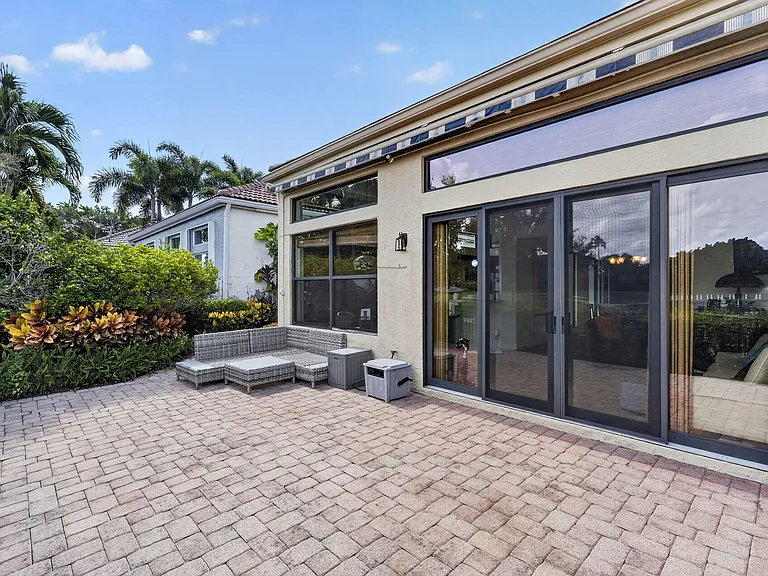 210 Coral Cay Ter — Photo 24