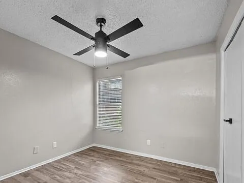 Kings Landing Apartments — Photo 32