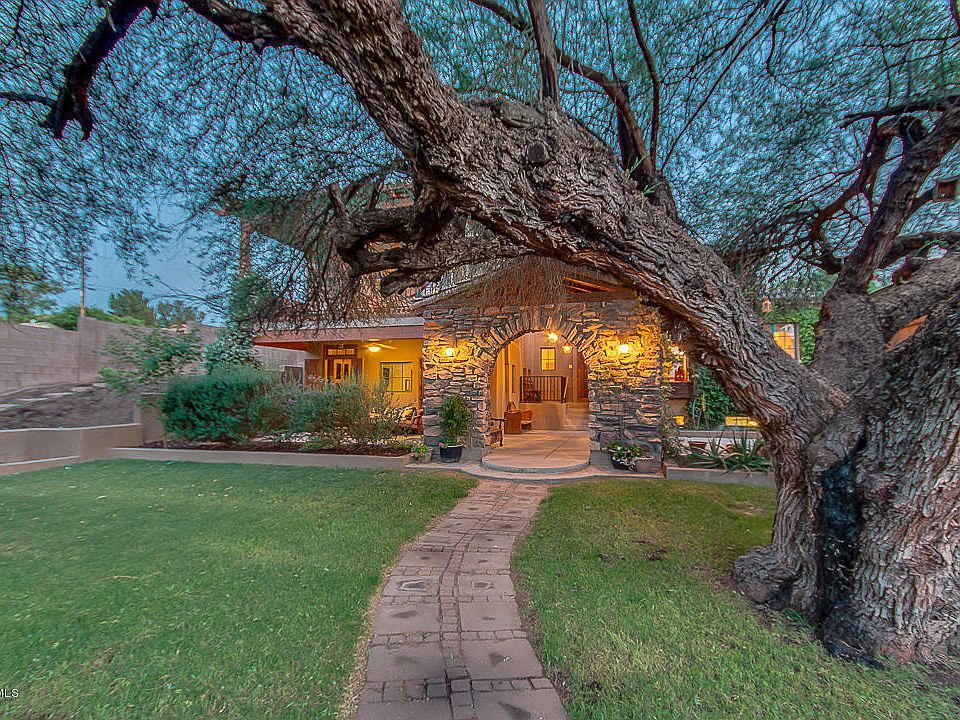 1st image of 425 E Mesa Vista Ln