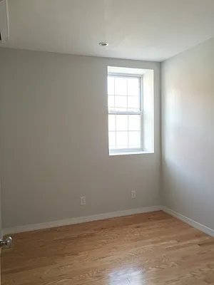 Rented by Bedford Realty USA Corp | media 13