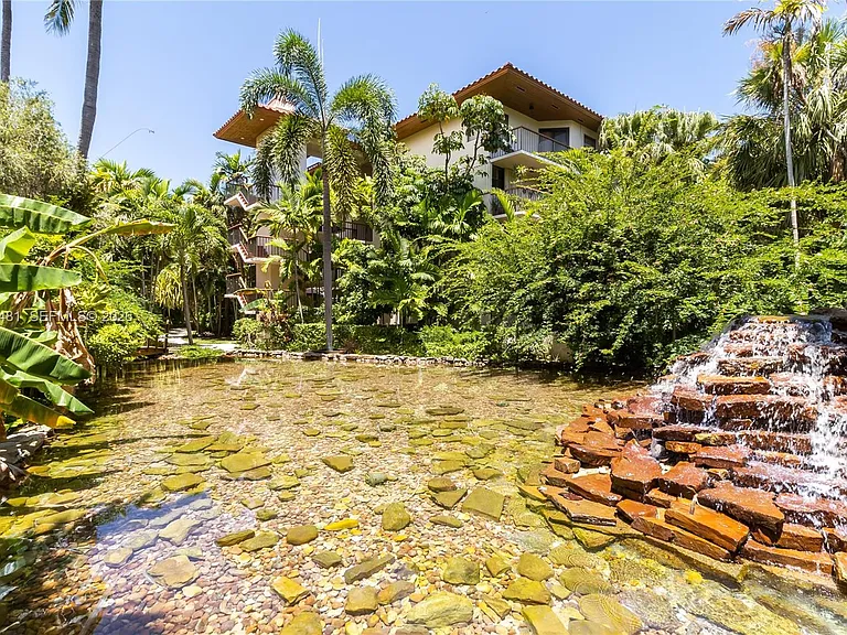 101 Ocean Lane Dr #1012 — Photo 39