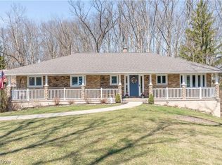 7729 Amber Ln, Brecksville, OH 44141