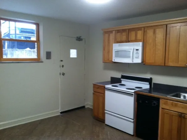 905 Delaware Apartments