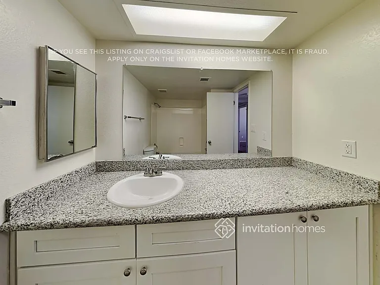 4408 N 90th Dr — Photo 16
