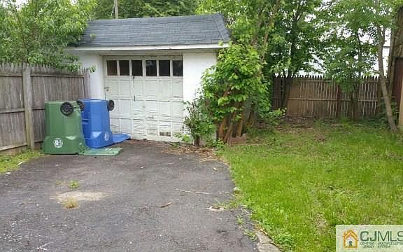 2nd image of 745 Donald Ave
