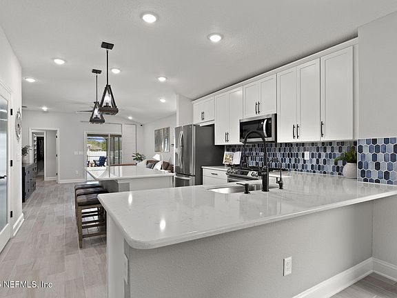 4th image of 805 CHANDLER Drive