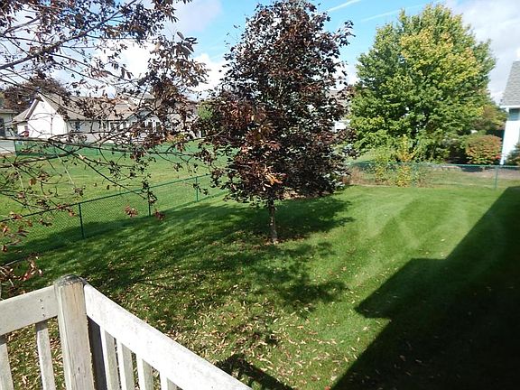 3rd image of 323 Central Station Dr