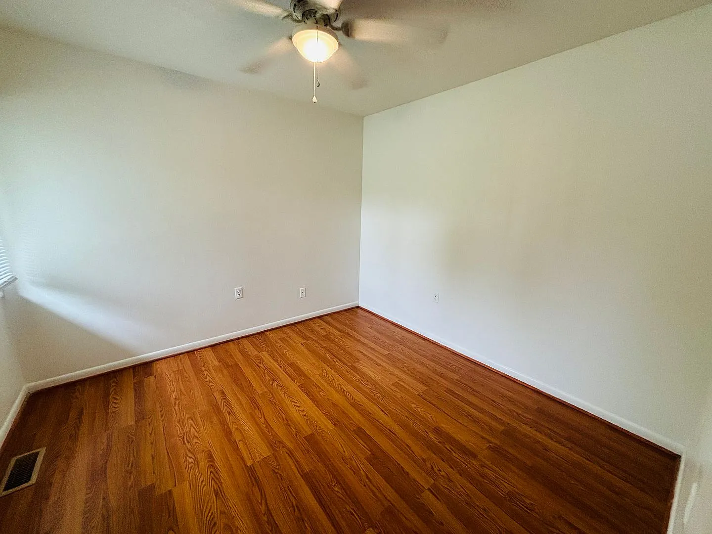 3 Bedroom 2.5 Bath Townhouse — Photo 4