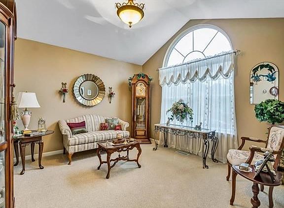 Vaulted ceiling in the Den / Formal Living Room