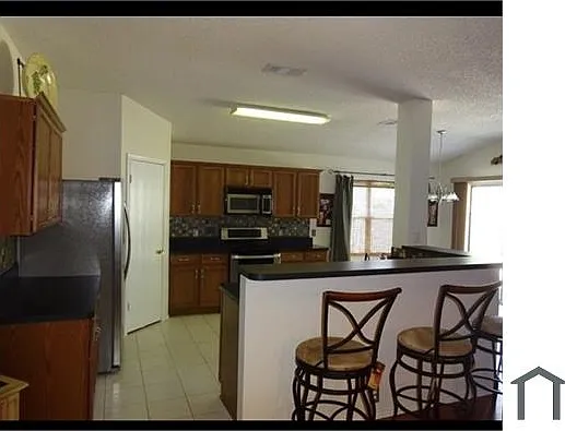 6753 Ambercrest Dr — Photo 4